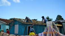 Pinh&atilde;o - Recupera&ccedil;&atilde;o das casas atingidas pelo temporal no bairro Mazurechen continuam