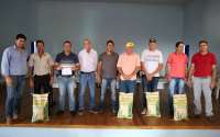 Virmond - Governo Municipal entrega Pacote Agrícola 2017