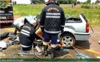 Condutor morre ao bater de frente com van na PR 317
