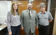 Porto Barreiro - Prefeita consegue em Curitiba mais de 1000 brinquedos para as crianças neste natal