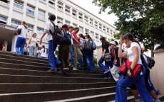 Alunos da rede estadual paranaense retornam &agrave;s aulas nesta segunda dia 14