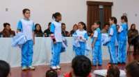 Ibema - Alunos da rede municipal de ensino recebem uniformes escolares
