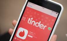 Dupla marca encontro amoroso utilizando celular roubado