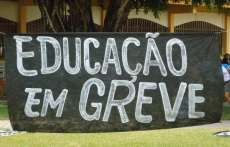 APP-Sindicato condiciona fim da greve dos professores paranaenses &agrave; abono de faltas