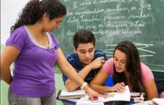 1,3 milh&atilde;o de estudantes voltam &agrave;s aulas nas escolas paranaenses nesta segunda dia 10