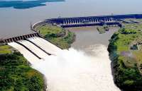Usina de Itaipu reabre o vertedouro por excesso de chuvas