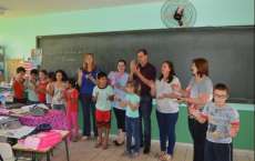 Porto Barreio - Prefeita Marinez prestou homenagem ao Dia do Professor em escolas do munic&iacute;pio