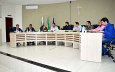 Guarania&ccedil;u - Vereadores analisam projeto que aumenta repasse aos estudantes universit&aacute;rios em at&eacute; R$ 120