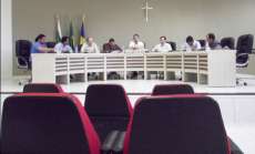 Guarania&ccedil;u - C&acirc;mara aprova projeto sobre as diretrizes para elabora&ccedil;&atilde;o da lei or&ccedil;ament&aacute;ria de 2014
