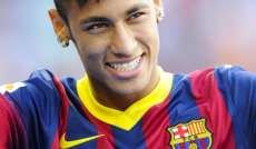 Neymar tem anemia, mas seguir&aacute; treinando, diz Barcelona
