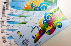 Taxista brasileiro devolve 40 ingressos da Copa a mexicanos
