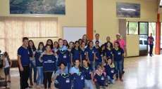 Porto Barreiro - Alunos do CRAS recebem uniformes
