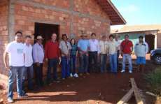 Laranjeiras - Vereadores vistoriam obras em dois Conjuntos Habitacionais em andamento no município