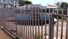 Tr&ecirc;s Barras - Demora na reabertura da delegacia de Pol&iacute;cia Civil causa transtornos