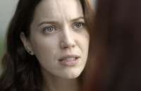 'Rock Story': J&uacute;lia &eacute; amea&ccedil;ada ao insistir em denunciar Alex