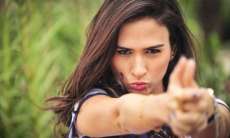 Tat&aacute; Werneck posta foto de Valdirene na Playboy