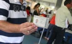 Renova&ccedil;&atilde;o de CNH no PR passa a ser feita pela internet em 2013