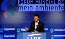 No F&oacute;rum Mundial de Meio Ambiente, Richa assina decreto do Pacto das &Aacute;guas