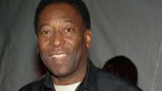 Pel&eacute; &eacute; novamente internado em hospital de S&atilde;o Paulo