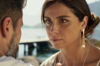 'Sol Nascente': Alice diz a Mario que est&aacute; apaixonada por C&eacute;sar