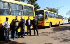 Palmital - Prefeito realiza entrega de tr&ecirc;s &ocirc;nibus seminovos &agrave; Secretaria de Educa&ccedil;&atilde;o