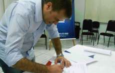 Laranjeiras - Prefeitura assina convênio do programa Sebraetec para beneficiar microempresas na área de tecnologia