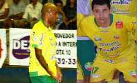 Serrão e Ronaldinho deixaram o time