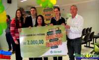 Campo Bonito - Cliente Sicredi fatura pr&ecirc;mio na promo&ccedil;&atilde;o "Quando v&ecirc; poupou, quando v&ecirc; ganhou"