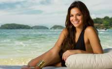 Bruna Marquezine exibe tatuagem na web