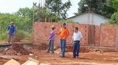 Palmital - Secret&aacute;rio de Administra&ccedil;&atilde;o visita obras que est&atilde;o sendo edificadas no munic&iacute;pio