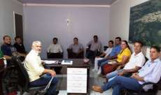Guarania&ccedil;u - Prefeito se re&uacute;ne com vereadores, apresenta seu secretariado e fala sobre suas inten&ccedil;&otilde;es para este in&iacute;cio de gest&atilde;o