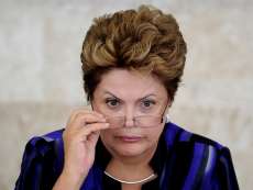 Sob press&atilde;o, Dilma sanciona Lei dos Caminhoneiros