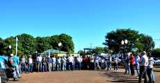 Tr&ecirc;s Barras - Prefeito entrega patrulhas agr&iacute;colas para Associa&ccedil;&otilde;es de Agricultores
