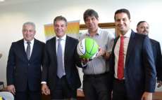 Quedas - Deputado libera kits esportivos para munic&iacute;pio