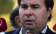 Reforma da Previd&ecirc;ncia n&atilde;o passa na C&acirc;mara, diz Maia