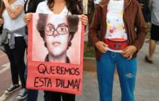 Como em todo o Brasil, manifestantes contra Dilma Roussef tamb&eacute;m foram &agrave;s ruas na Cantu