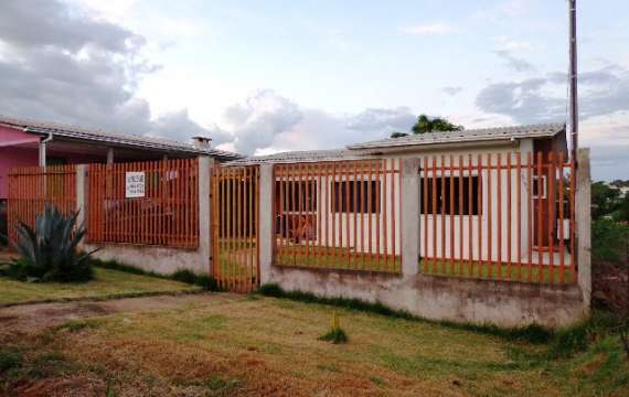 Quedas - Vende-se casa no bairro Alto Recreio