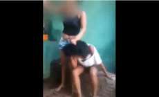 Garota apanha ap&oacute;s ter caso com marido de outra. V&iacute;deo bomba na net - Assista