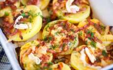 Uma deliciosa receita de batata grelhada com bacon e manjeric&atilde;o; aprenda!