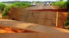 Ponte entre Paran&aacute; e Mato Grosso do Sul desaba