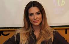 Ap&oacute;s boatos, Cl&eacute;o Pires desmente namoro com assessora