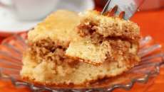 Bolo de fub&aacute; e goiabada