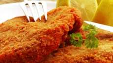 Queridinho do brasileiro: aprenda a fazer um bife &agrave; milanesa perfeito