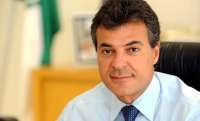 Governador Beto Richa da aumento e corrige piso salarial dos professores paranaenses
