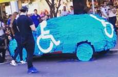 Homem estaciona em vaga para deficientes e leva "li&ccedil;&atilde;o de cidadania" no Paran&aacute;