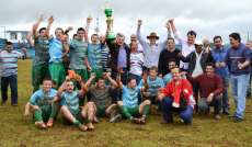 Tr&ecirc;s Barras - Munic&iacute;pio se consagra pentacampe&atilde; da Copa Cantu de Futebol de Campo 2015