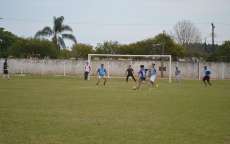 Pinh&atilde;o - Secretaria de Esportes inicia escolinha de futebol de Campo
