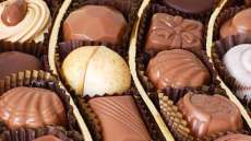 Chocolate pode mesmo nos deixar mais feliz, saud&aacute;veis e inteligentes?