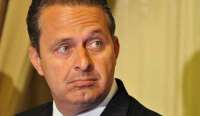 Eduardo Campos, candidato a presidência, morre em acidente aéreo em Santos