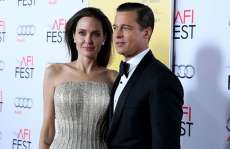 Angelina Jolie entra com pedido de div&oacute;rcio de Brad Pitt, diz TMZ